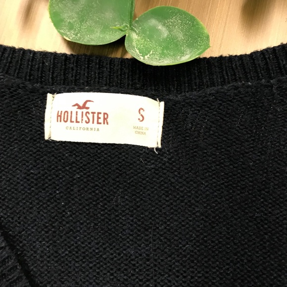 Hollister V Neck Sweater - Picture 4 of 5